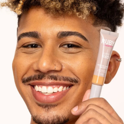 RUBY KISSES Super Fixo Corretivo 34 Longa Duração com Ácido Hialurônico e Vitamina E